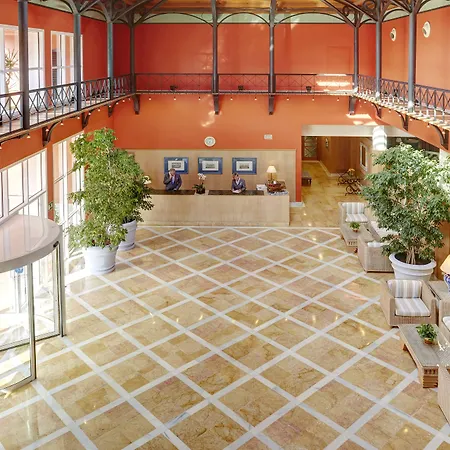 Grupotel Playa Club アパートホテル 4*