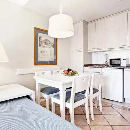 海滩俱乐部公寓 公寓式酒店 松霍里吉尔